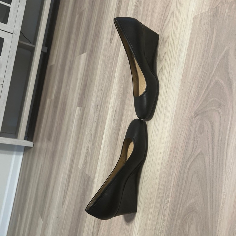 Elegant Black Wedge Shoes